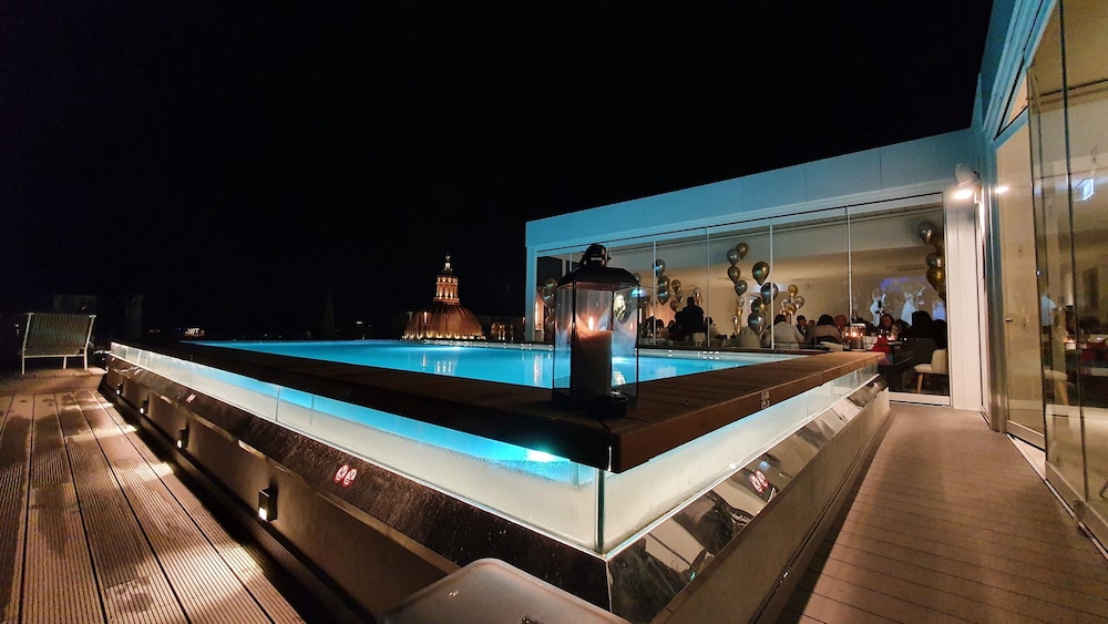 The Embassy Valletta Hotel — Swimming pool in Valletta, Malta Island