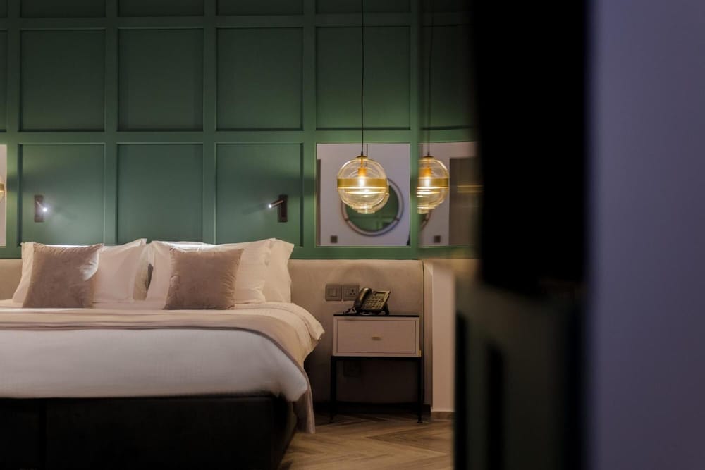 The Embassy Valletta Hotel — Hotel rooms in Valletta, Malta Island