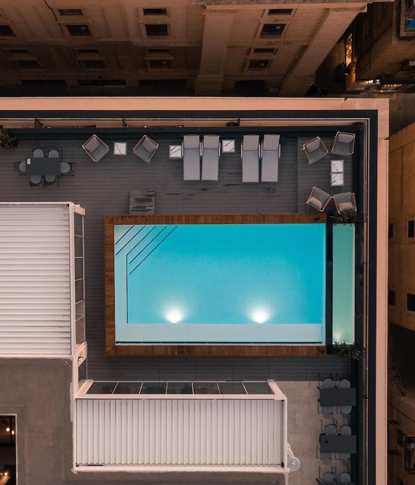 The Embassy Valletta Hotel — Swimming pool in Valletta, Malta Island