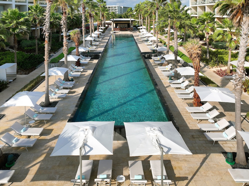 Family Selection at Grand Palladium Select Costa Mujeres - All Inclusive — Swimming pool in Playa Mujeres, Quintana Roo