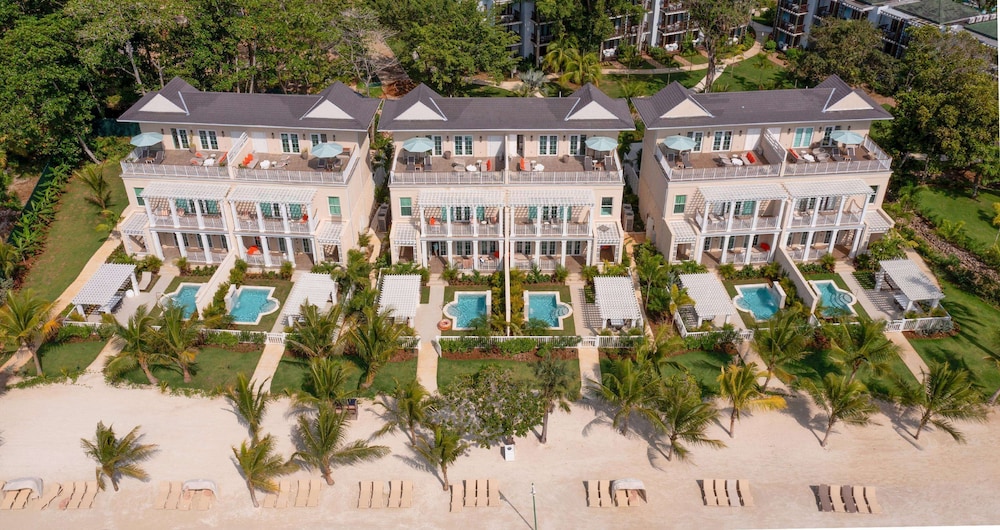 Beaches Jamaica Negril — Hotel building in Negril