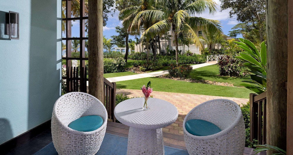 Beaches Jamaica Negril — Hotel building in Negril