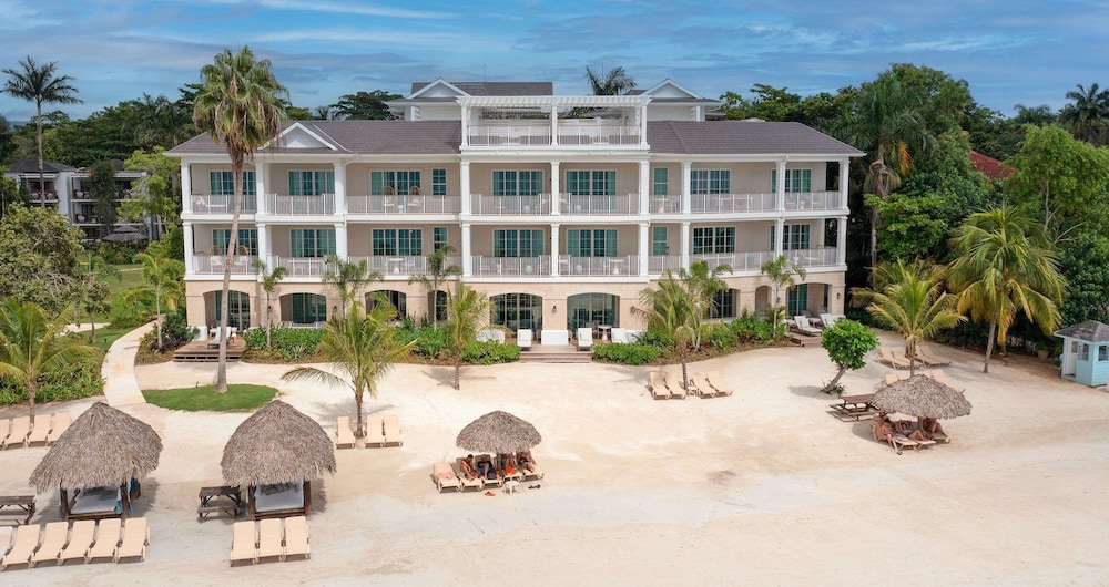 Beaches Jamaica Negril — Hotel building in Negril