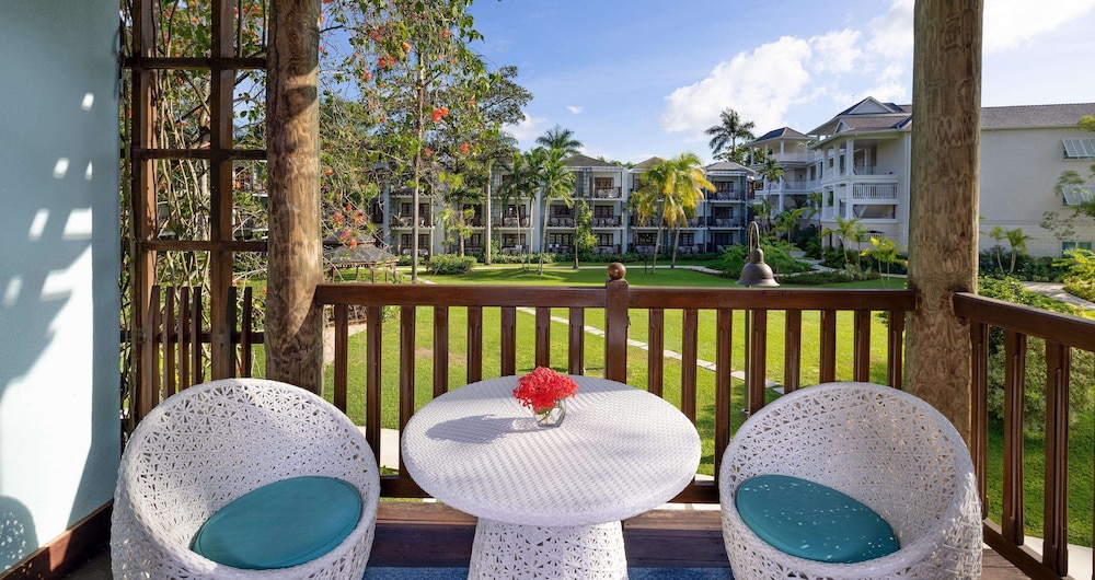 Beaches Jamaica Negril — Hotel building in Negril