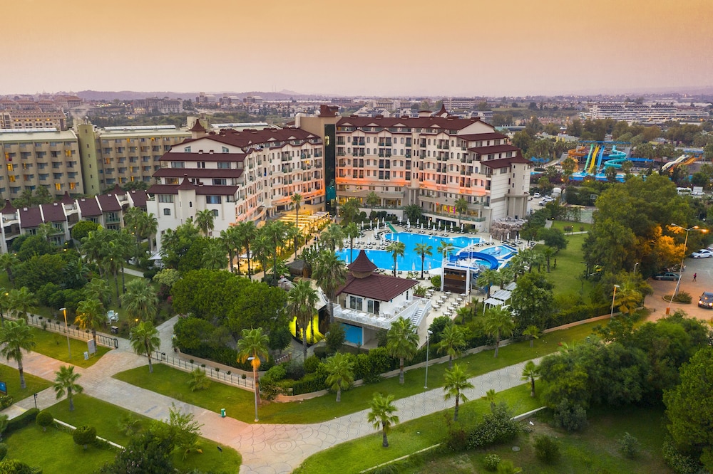 Bella Resort & Spa - All Inclusive — Hotel building in Side