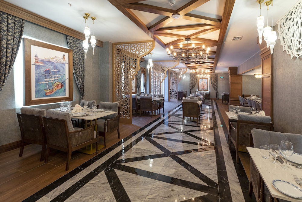Bella Resort & Spa - All Inclusive — Restaurant & bars in Side