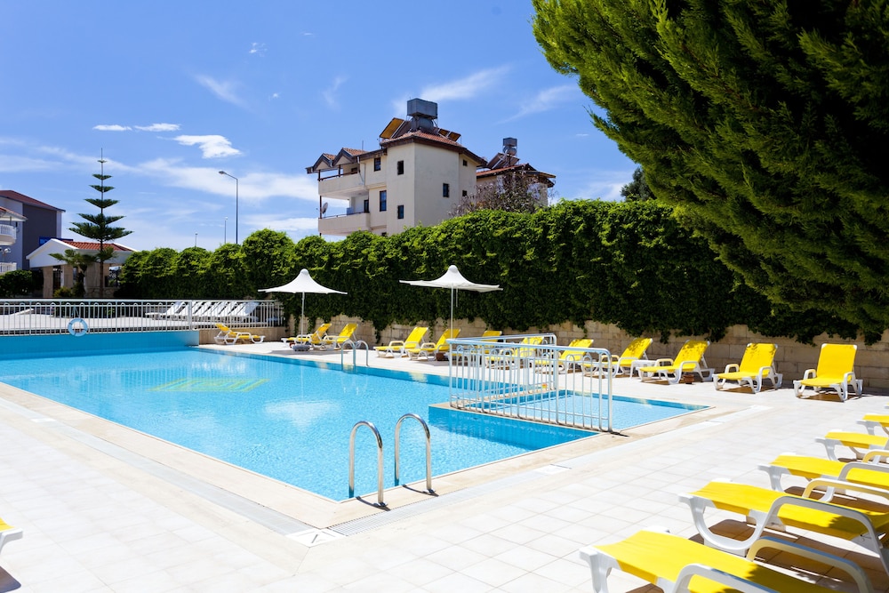 Narcia Resort Side - All Inclusive — Pool in Side