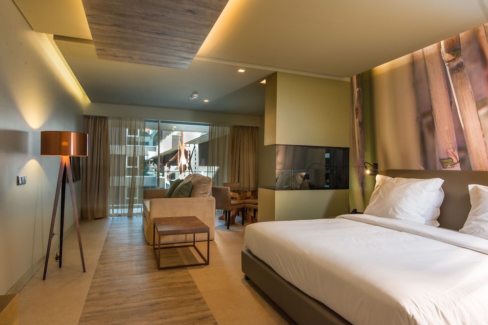 Saccharum Resort — Hotel rooms in Calheta, Madeira