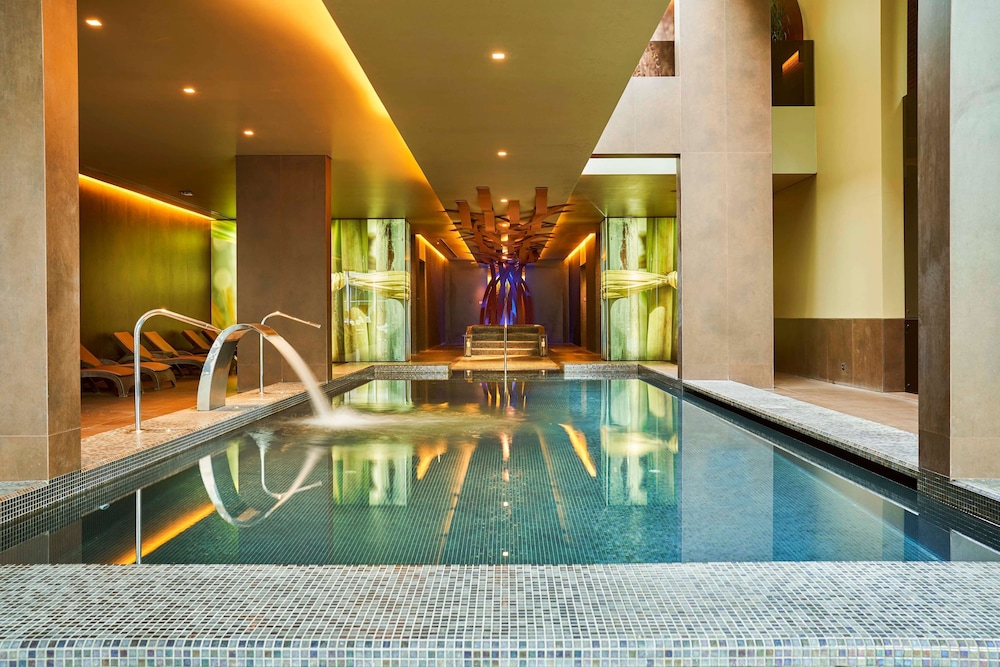Saccharum Resort — Swimming pool in Calheta, Madeira