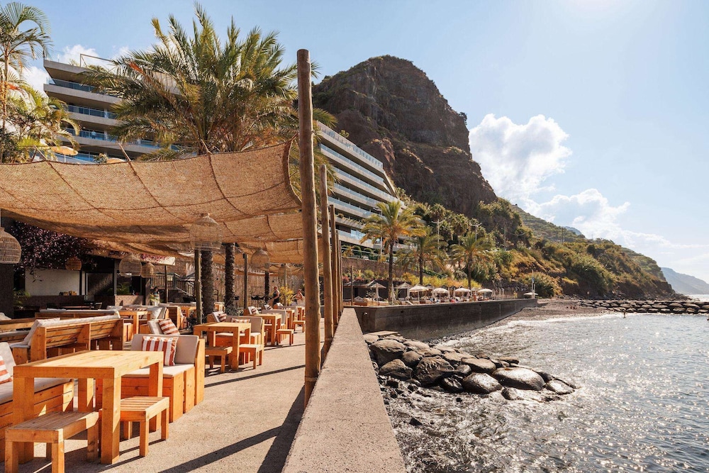 Saccharum Resort — Restaurant & bars in Calheta, Madeira
