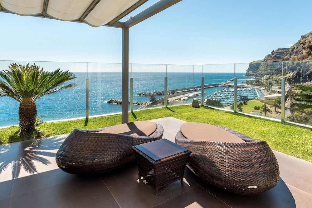 Saccharum Resort — Hotel rooms in Calheta, Madeira