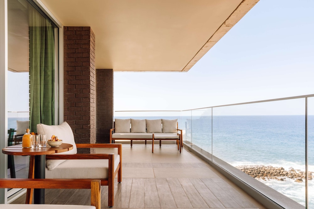 Saccharum Resort — Hotel building in Calheta, Madeira