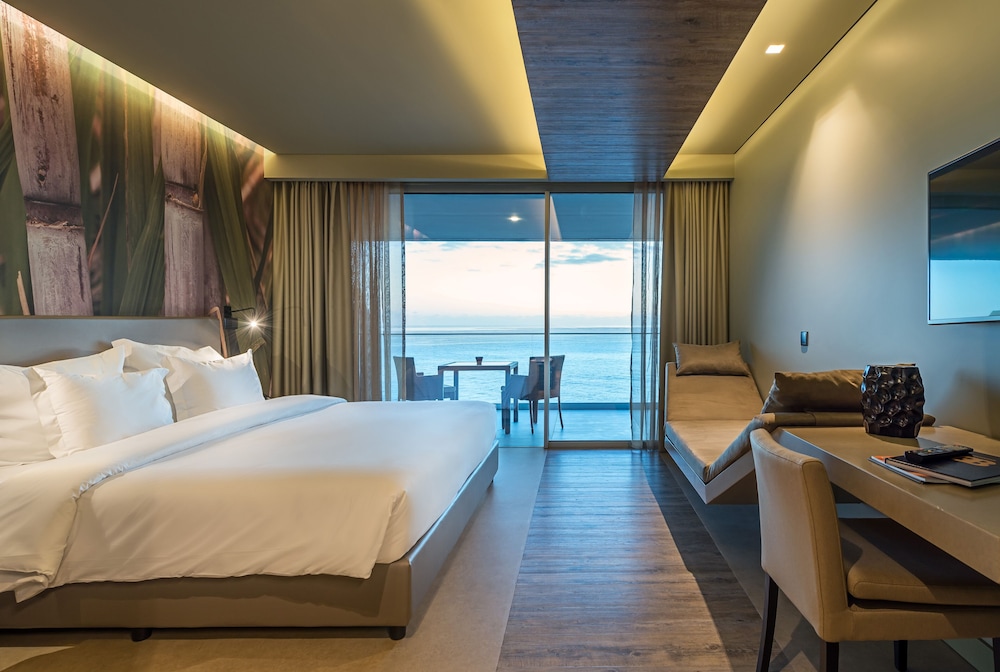 Saccharum Resort — Hotel rooms in Calheta, Madeira