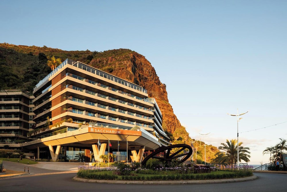 Saccharum Resort — Hotel building in Calheta, Madeira