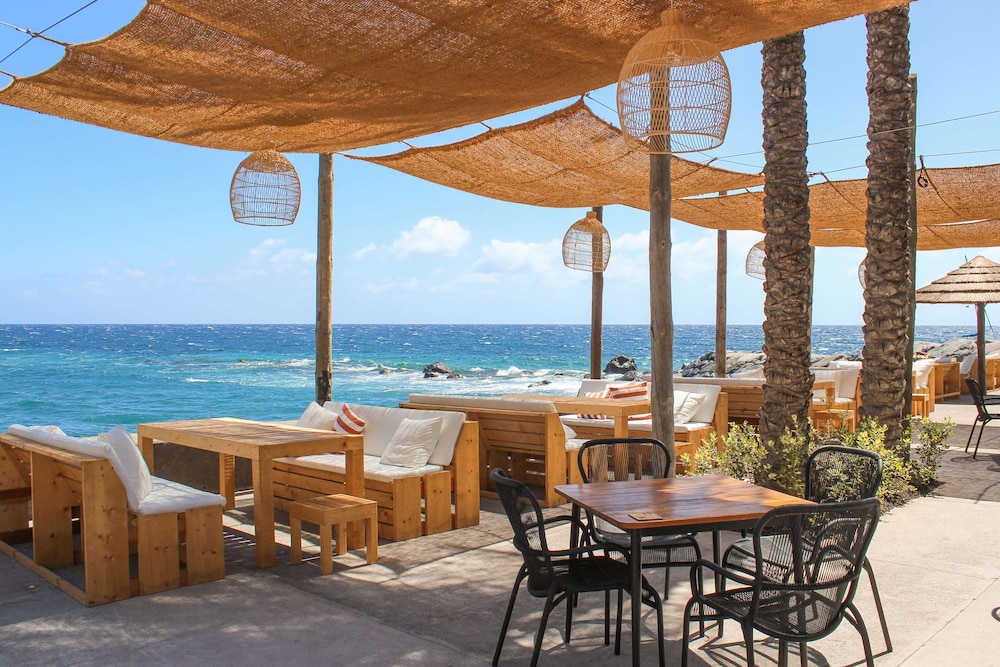 Saccharum Resort — Restaurant & bars in Calheta, Madeira