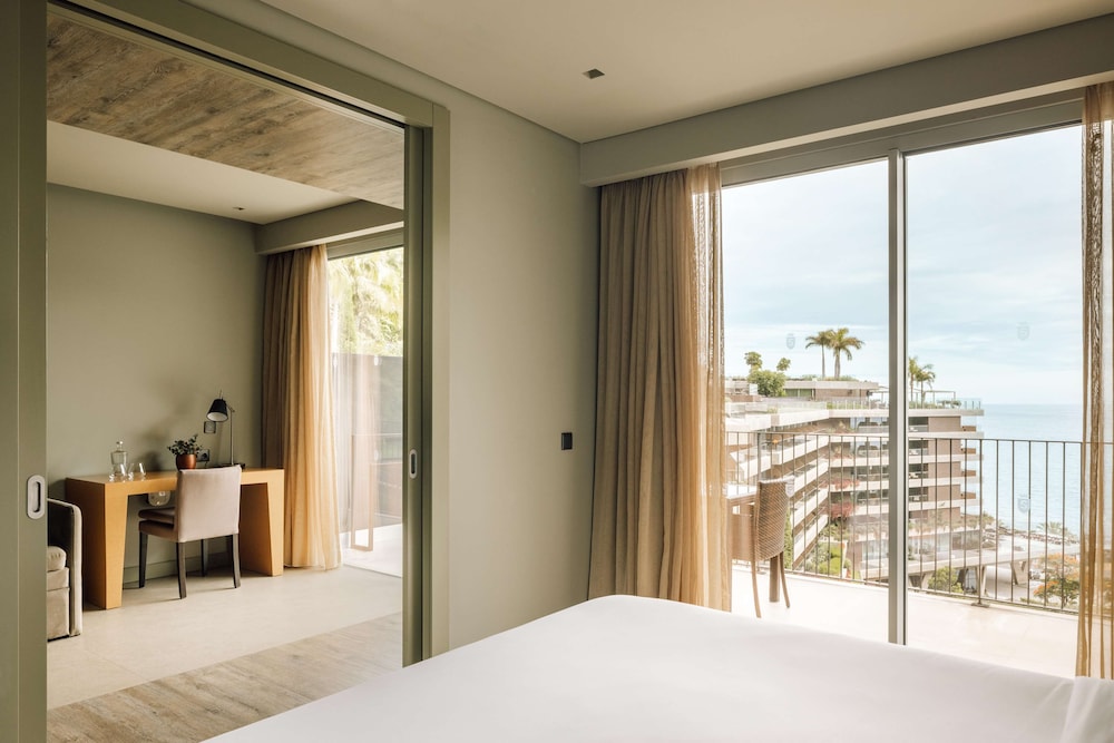Saccharum Resort — Hotel rooms in Calheta, Madeira