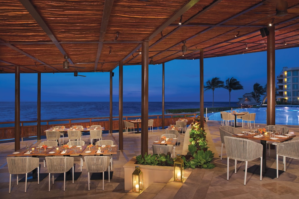 Dreams Riviera Cancun Resort & Spa - All Inclusive — Restaurant & bars in Puerto Morelos, Quintana Roo