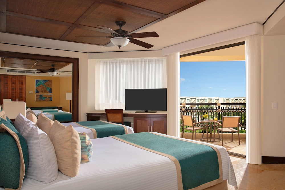 Dreams Riviera Cancun Resort & Spa - All Inclusive — Hotel rooms in Puerto Morelos, Quintana Roo