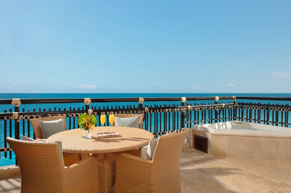 Dreams Riviera Cancun Resort & Spa - All Inclusive — Hotel rooms in Puerto Morelos, Quintana Roo