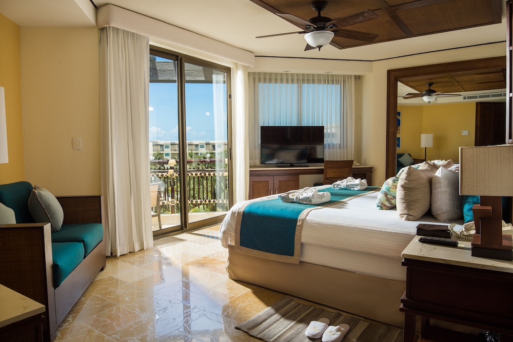 Dreams Riviera Cancun Resort & Spa - All Inclusive — Hotel rooms in Puerto Morelos, Quintana Roo