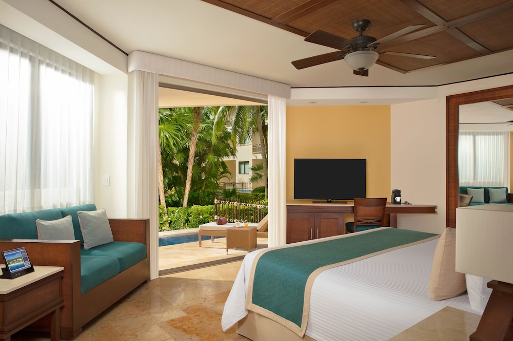 Dreams Riviera Cancun Resort & Spa - All Inclusive — Hotel rooms in Puerto Morelos, Quintana Roo