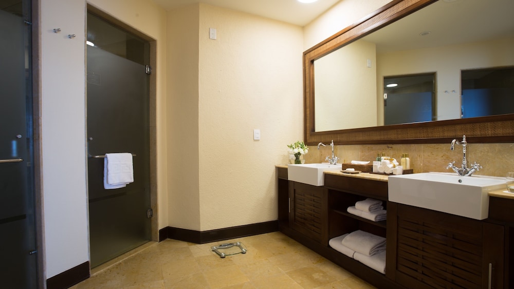 Dreams Riviera Cancun Resort & Spa - All Inclusive — Hotel rooms in Puerto Morelos, Quintana Roo