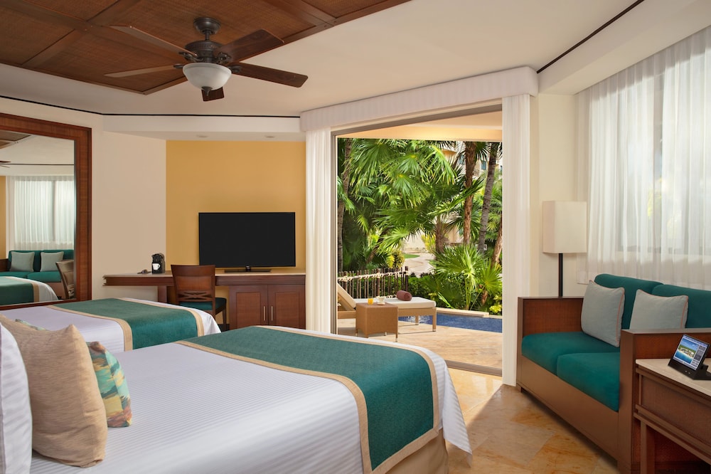 Dreams Riviera Cancun Resort & Spa - All Inclusive — Hotel rooms in Puerto Morelos, Quintana Roo