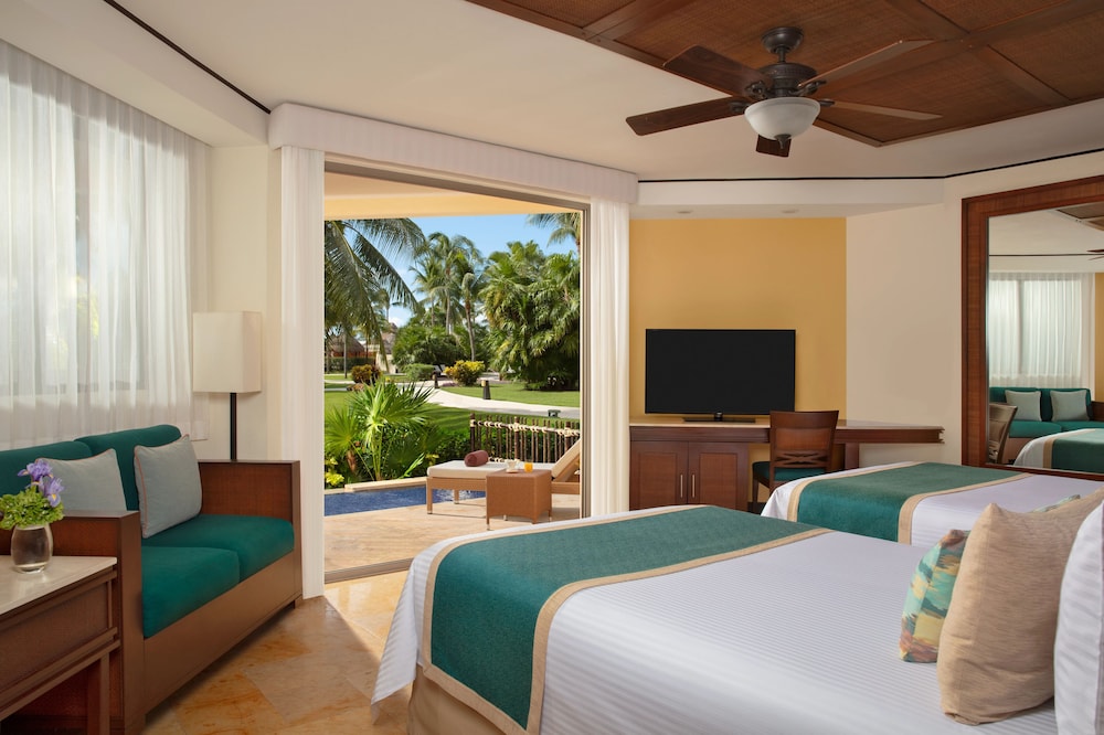 Dreams Riviera Cancun Resort & Spa - All Inclusive — Hotel rooms in Puerto Morelos, Quintana Roo