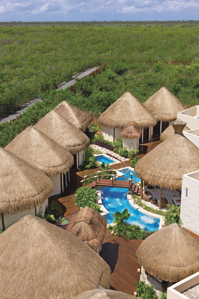 Dreams Riviera Cancun Resort & Spa - All Inclusive — Swimming pool in Puerto Morelos, Quintana Roo