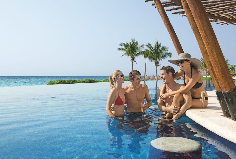Dreams Riviera Cancun Resort & Spa - All Inclusive — Swimming pool in Puerto Morelos, Quintana Roo