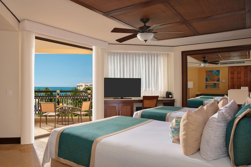 Dreams Riviera Cancun Resort & Spa - All Inclusive — Hotel rooms in Puerto Morelos, Quintana Roo
