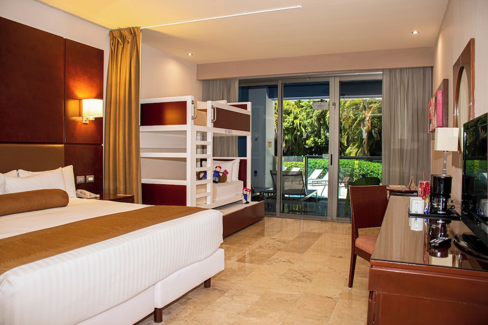 Grand Sunset Princess - All Inclusive — Hotel rooms in Playa del Carmen, Quintana Roo