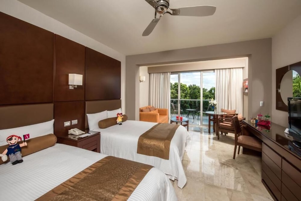 Grand Sunset Princess - All Inclusive — Hotel rooms in Playa del Carmen, Quintana Roo