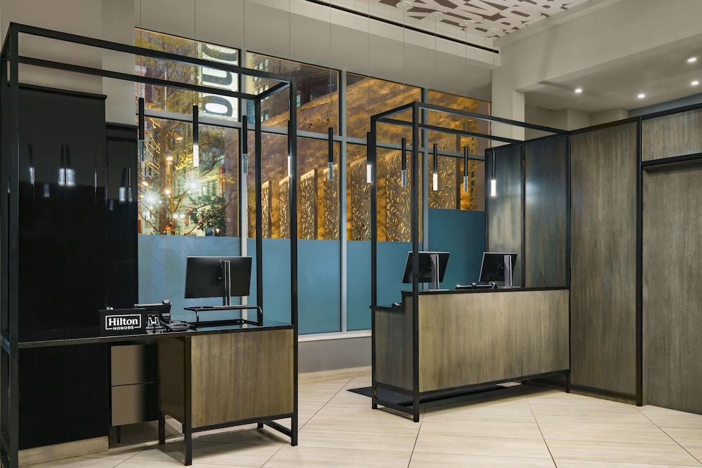 Doubletree by Hilton New York Times Square South — Hotel building in New York City, New York State