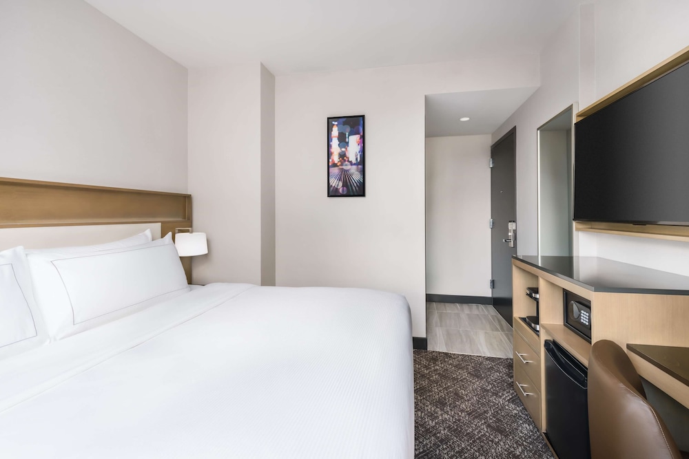 Doubletree by Hilton New York Times Square South — Hotel rooms in New York City, New York State