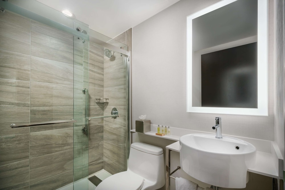 Doubletree by Hilton New York Times Square South — Hotel rooms in New York City, New York State