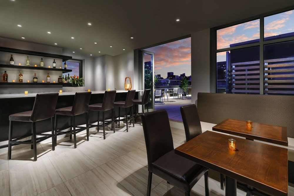 Doubletree by Hilton New York Times Square South — Restaurant & bars in New York City, New York State