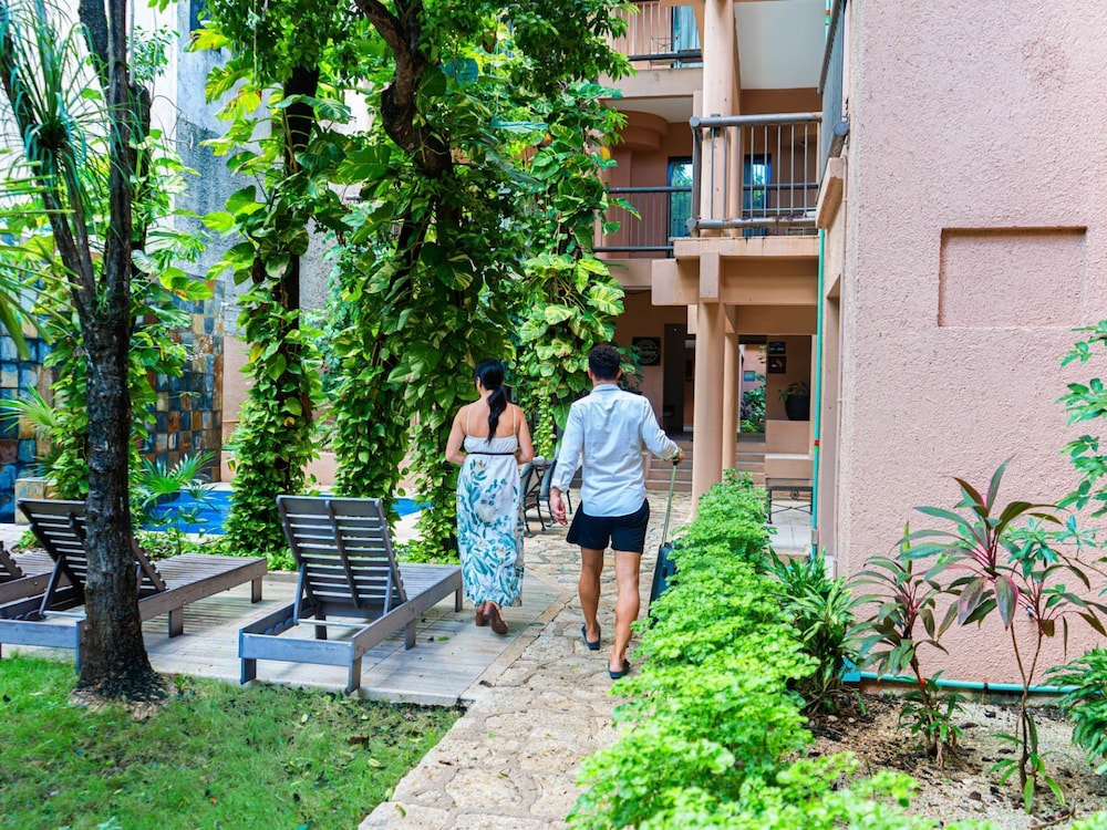 Tukan Hotel Playa del Carmen — Hotel building in Playa del Carmen, Quintana Roo