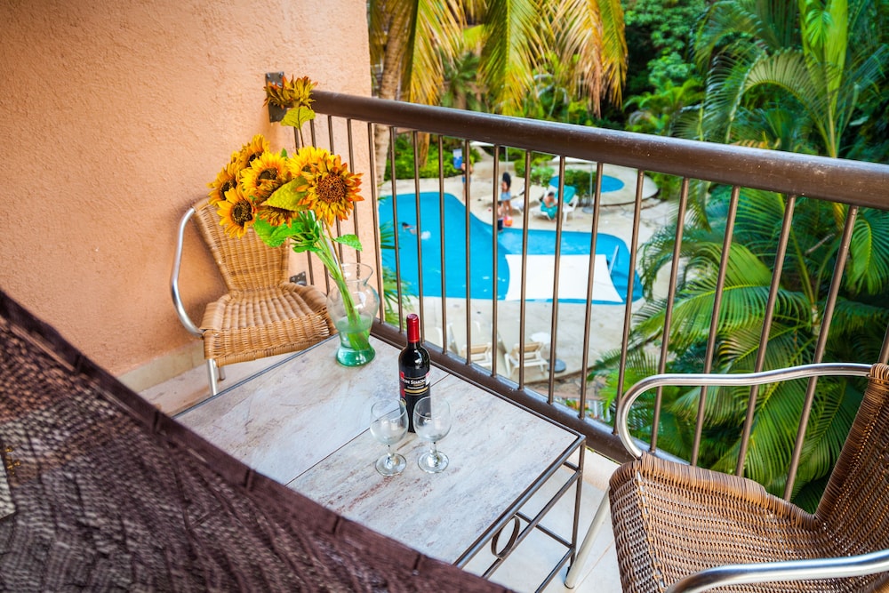 Tukan Hotel Playa del Carmen — Swimming pool in Playa del Carmen, Quintana Roo