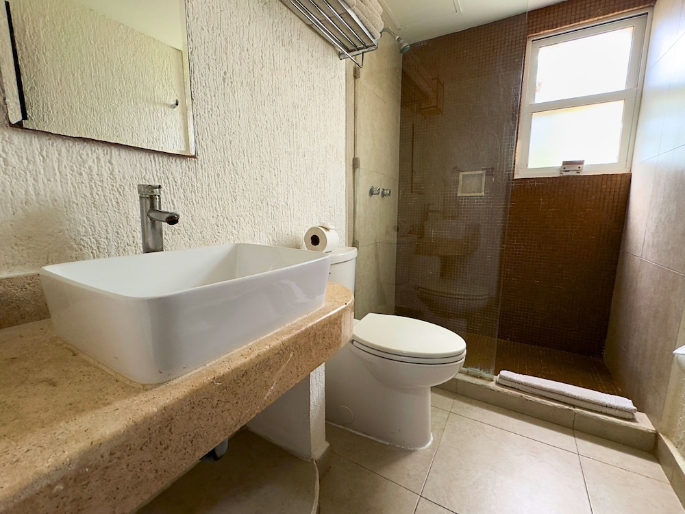 Tukan Hotel Playa del Carmen — Hotel rooms in Playa del Carmen, Quintana Roo