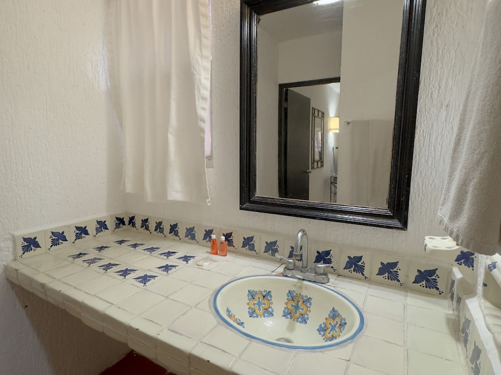 Tukan Hotel Playa del Carmen — Hotel rooms in Playa del Carmen, Quintana Roo