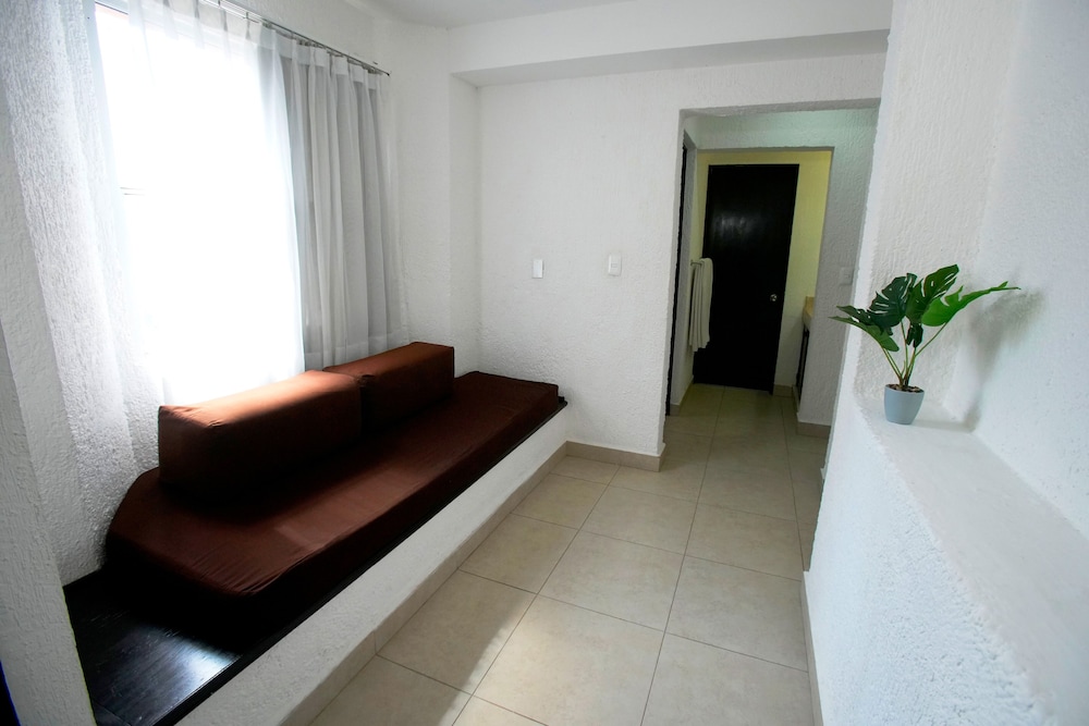 Tukan Hotel Playa del Carmen — Hotel rooms in Playa del Carmen, Quintana Roo
