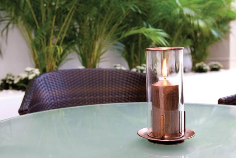 Hotel White Waters — Restaurant & bars in Machico, Madeira
