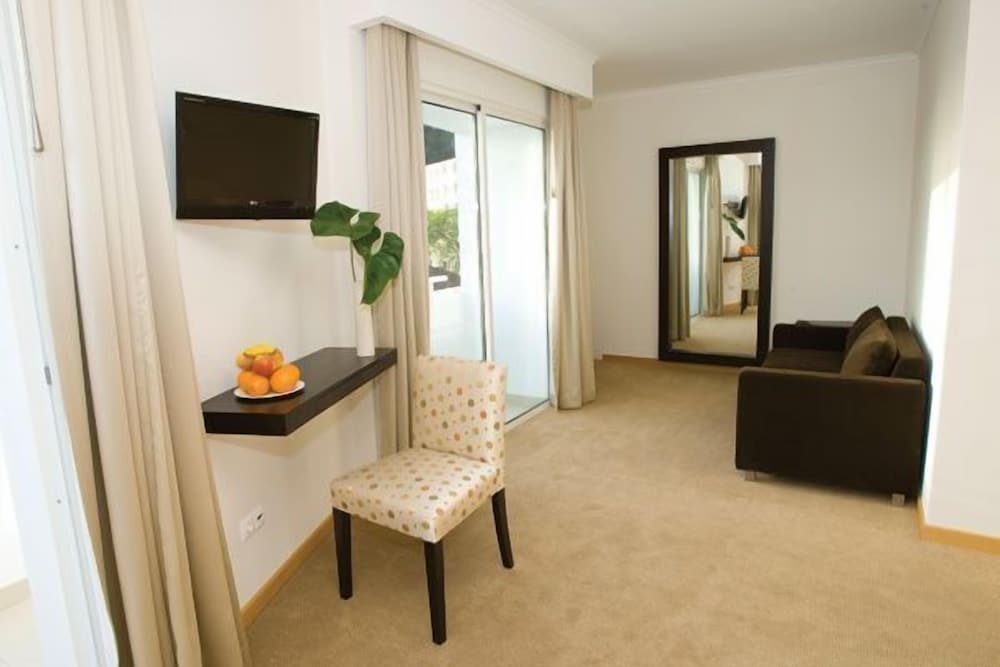 Hotel White Waters — Hotel rooms in Machico, Madeira