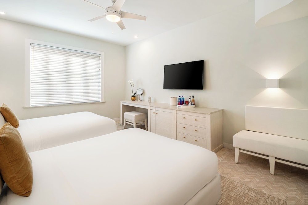 Cardozo Hotel South Beach — Hotel rooms in Miami, Florida