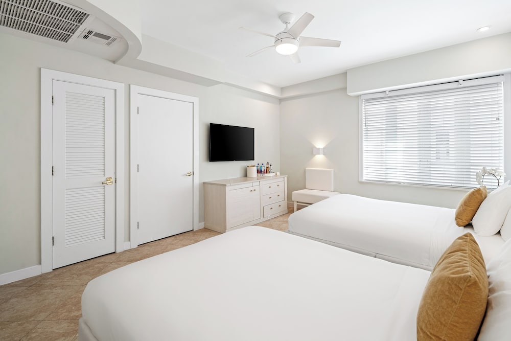 Cardozo Hotel South Beach — Hotel rooms in Miami, Florida
