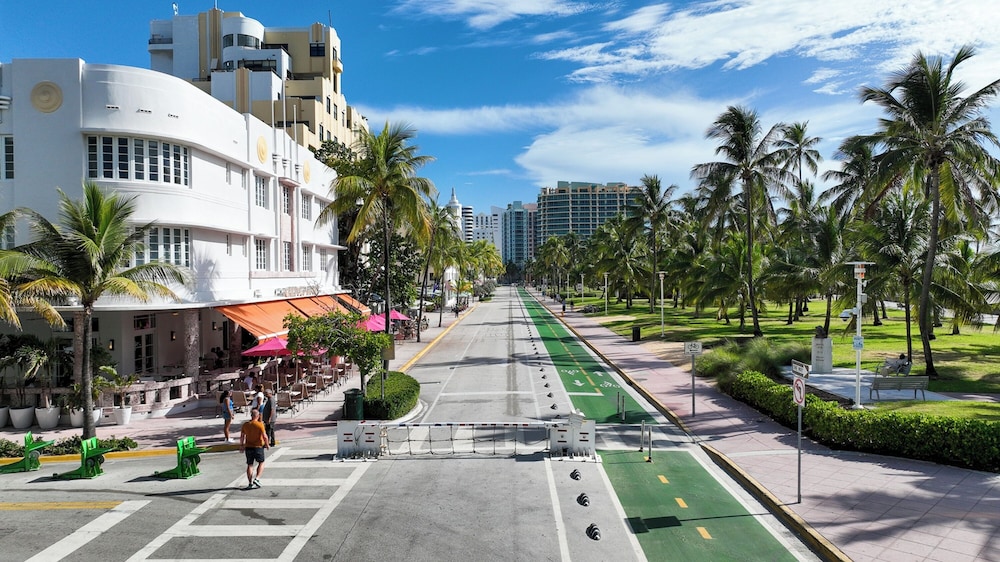 Cardozo Hotel South Beach — Attractions in the area in Miami, Florida