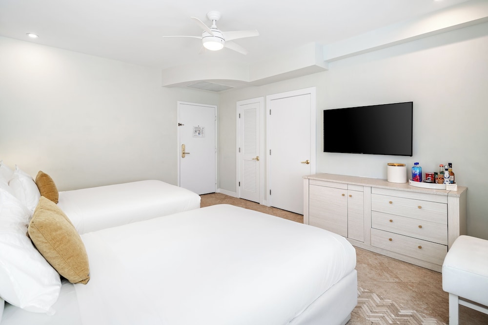 Cardozo Hotel South Beach — Hotel rooms in Miami, Florida