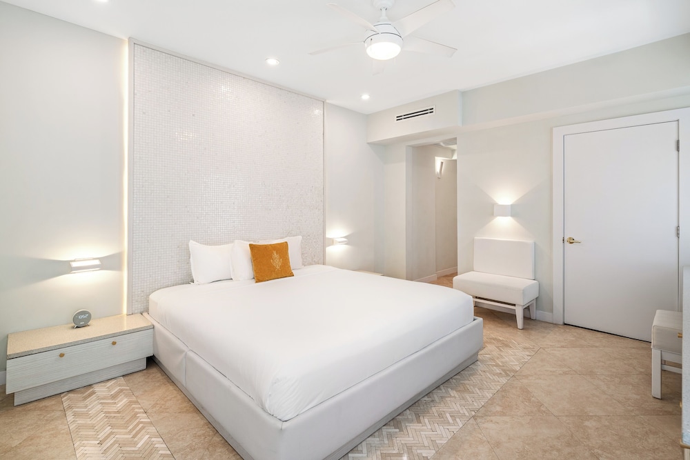 Cardozo Hotel South Beach — Hotel rooms in Miami, Florida