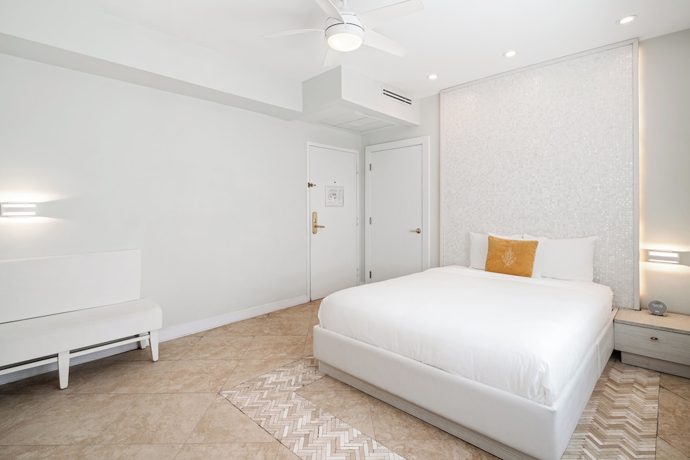 Cardozo Hotel South Beach — Hotel rooms in Miami, Florida